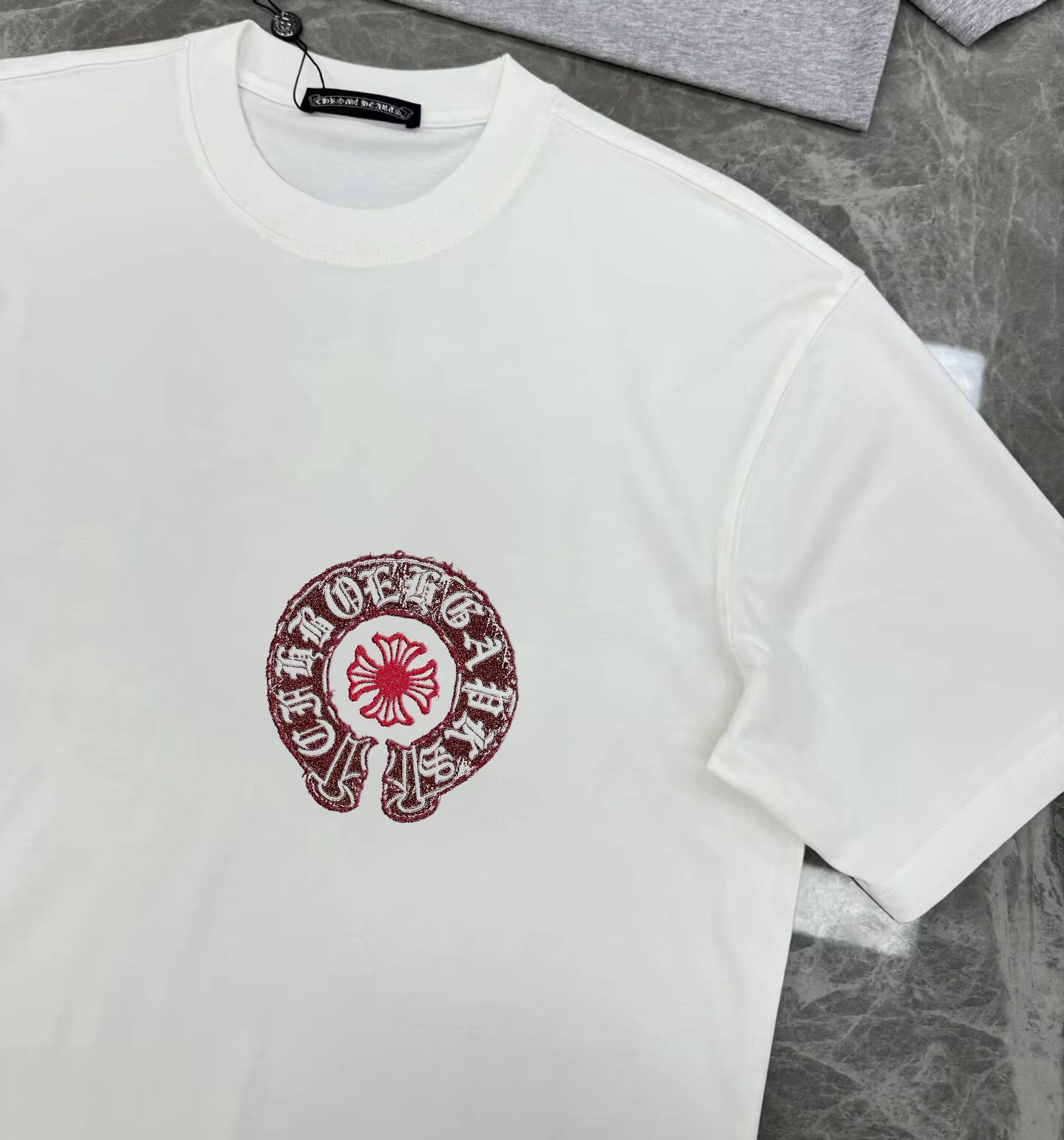 🅿️190 Croxin 2025 autumn and winter new style 250g round neck short-sleeved tee. Really great. Unisex loose version. Size S M L XL XXL five sizes black white red